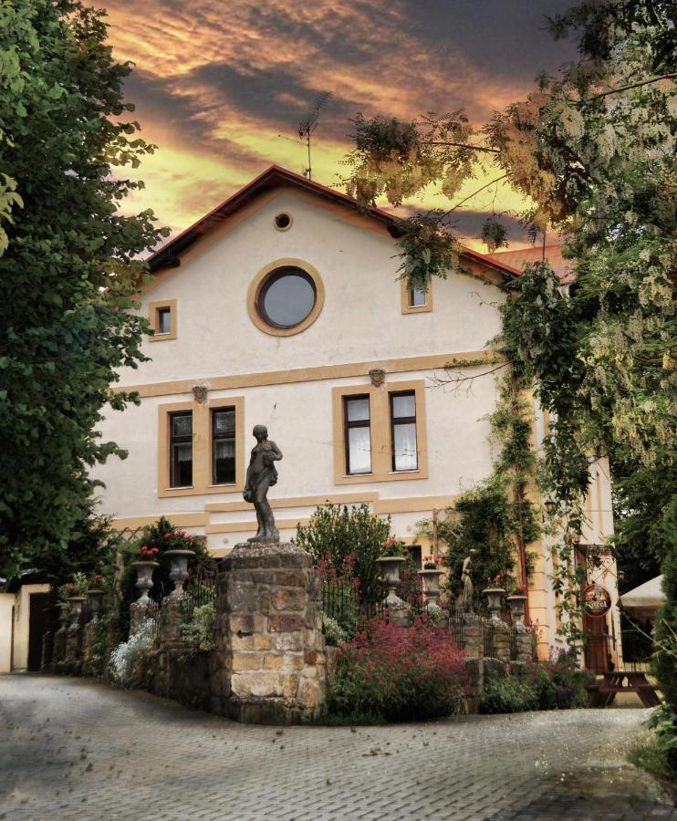 U Zlate Brany Cesky Raj Wellness Hotel Libun Exterior photo